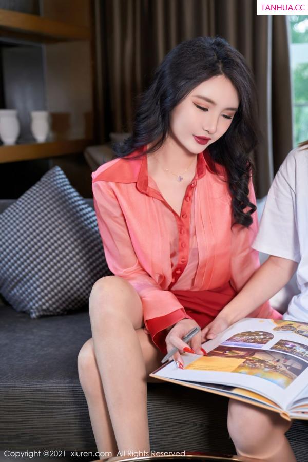 SOLO-尹菲  Emily尹菲云南旅拍 鲜艳多姿红色服饰第8张图片